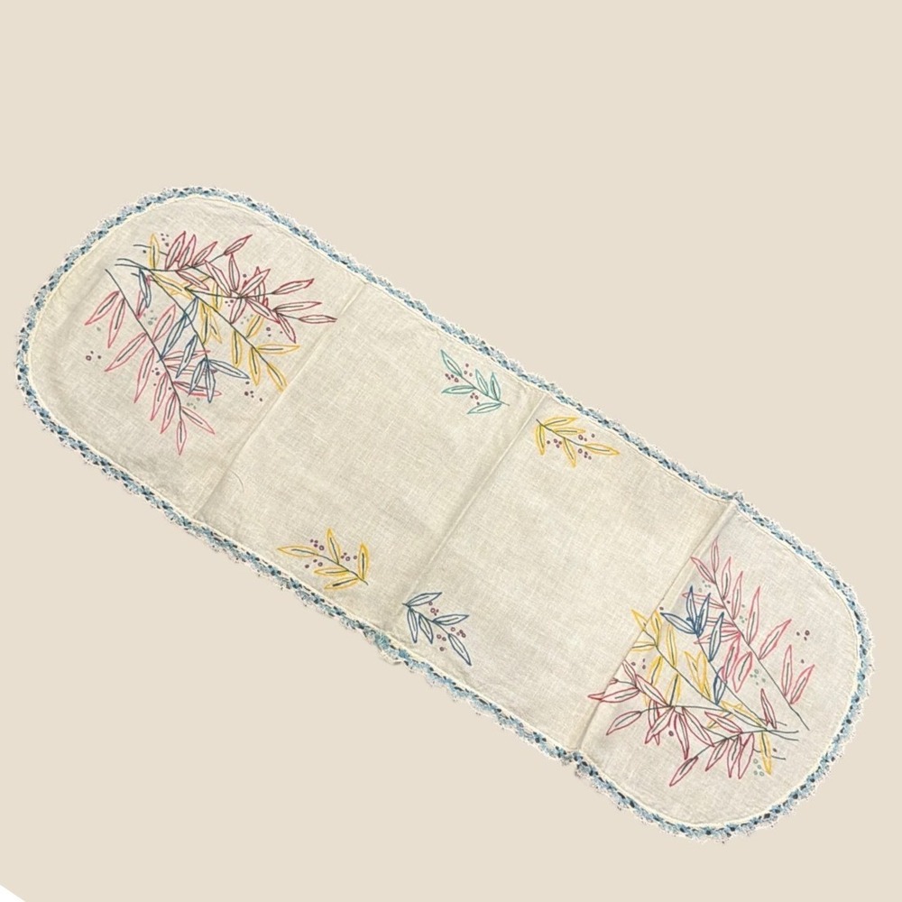 Vintage Hand Embroidered Linen Table Runner Floral Leaf Crochet Lace Trim Cream